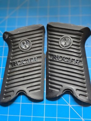 Ruger P89 P90 P91 9mm, 40 S&W, & 45 ACP Black Grips