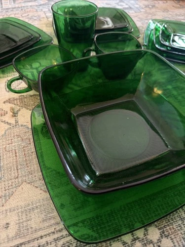 Anchor Hocking Forest Green Dishes 17 Pieces