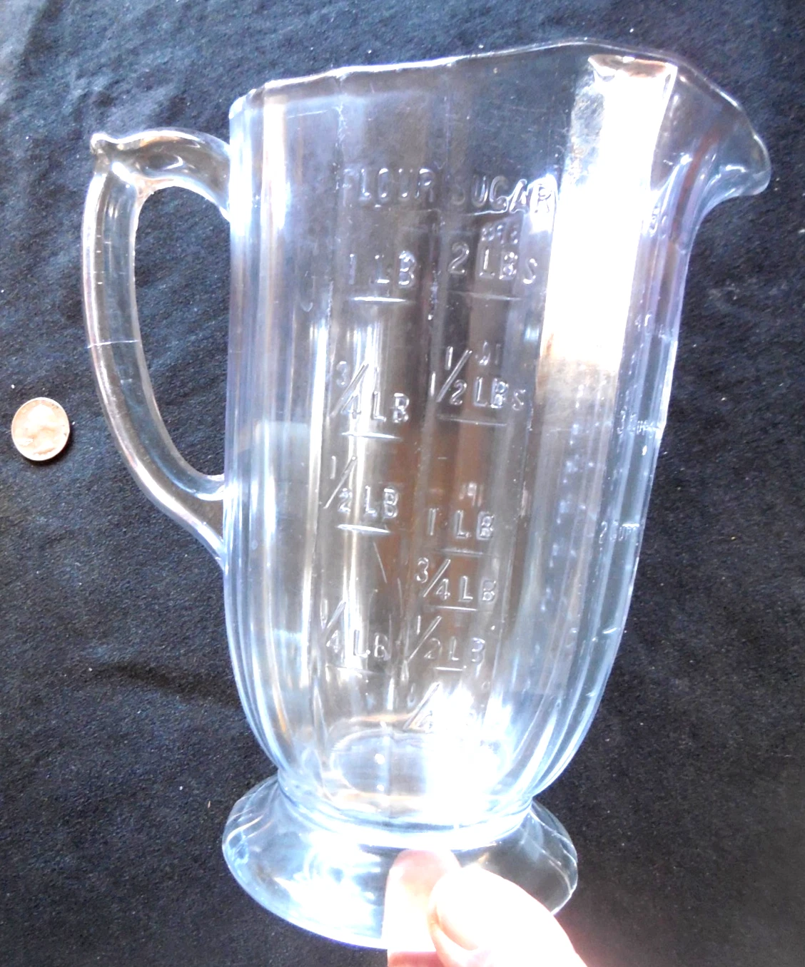 Early 1900's glass measuring pitcher measure marks to 3 pints, 40 oz, 60 cups