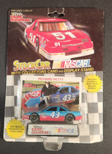 NASCAR Racing Champions Richard Petty 43 Die Cast Stockcar HW1 