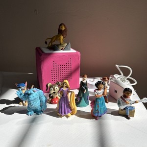 Tonies Toniebox Audio Player – Pink (Model 10003) + 9 Tonies Figures + Charger