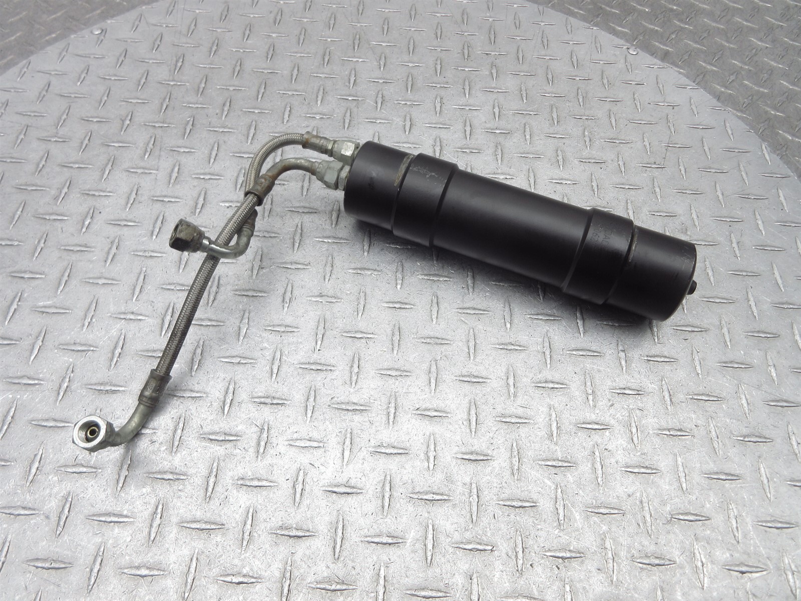 2008 Ferrari F430 Spider 197062 Oil Accumulator for VVT Valve Timing Adjuster