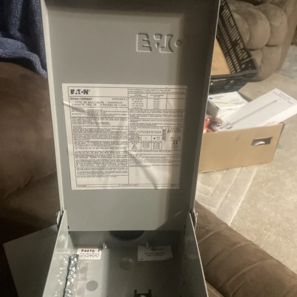 Nuevo Eaton BR24L125RSEP centro de carga de orejetas principales para exteriores 125 amperios 2 espacios 3R exteriores Foto 4 de 4