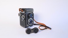 Yashica-A Twin Lens Reflex Medium Format Film Camera w/80mm f3.5 Lens