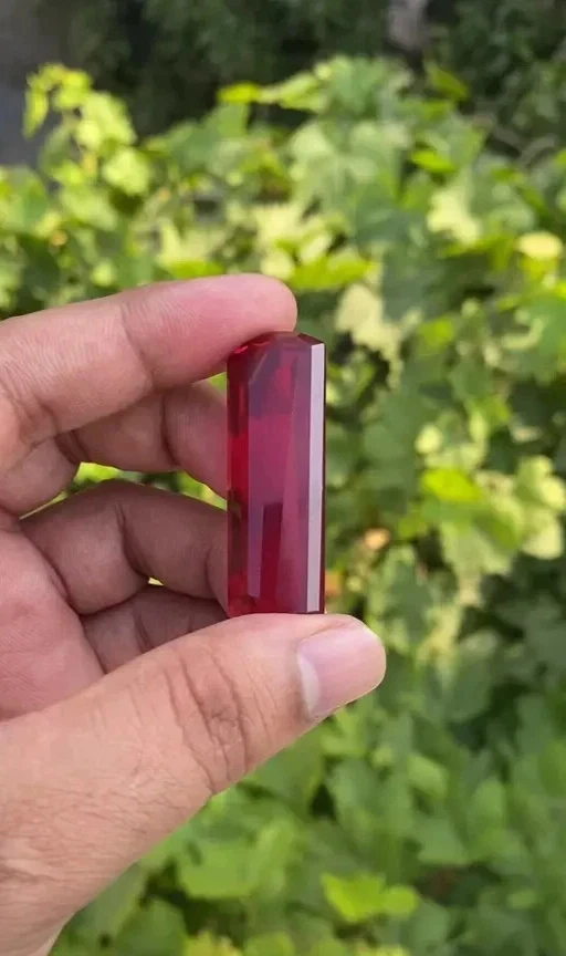 100 Ct+ AAA Natural Certified BURMA Pigeon Blood Red Ruby Unheated LT Gemstone - Image 2 of 4