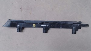 Führung Halter Halterung Stoßstange Rechts 1T0807936 VW Touran 2.0 TDI DPF Bj