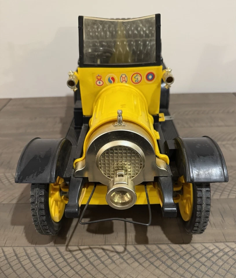 Remco Flying Dutchman Antique Car Motorized U-Control In Box Vintage - Image 3 of 4