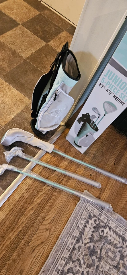 5 Piece Junior Beginner Female Golf Club Set Ages 5-8 Right Hand Dexterity - Image 3 of 4