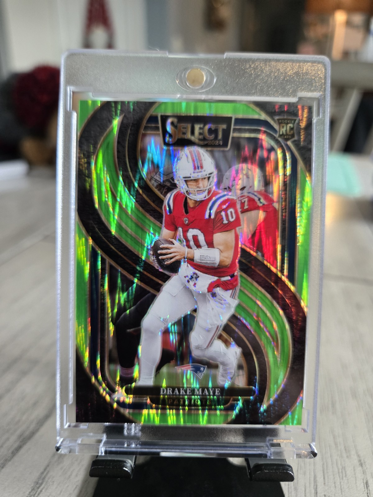 2024 Panini Select Premier Drake Maye #113 Neon Green Shock Prizm /499 (RC)