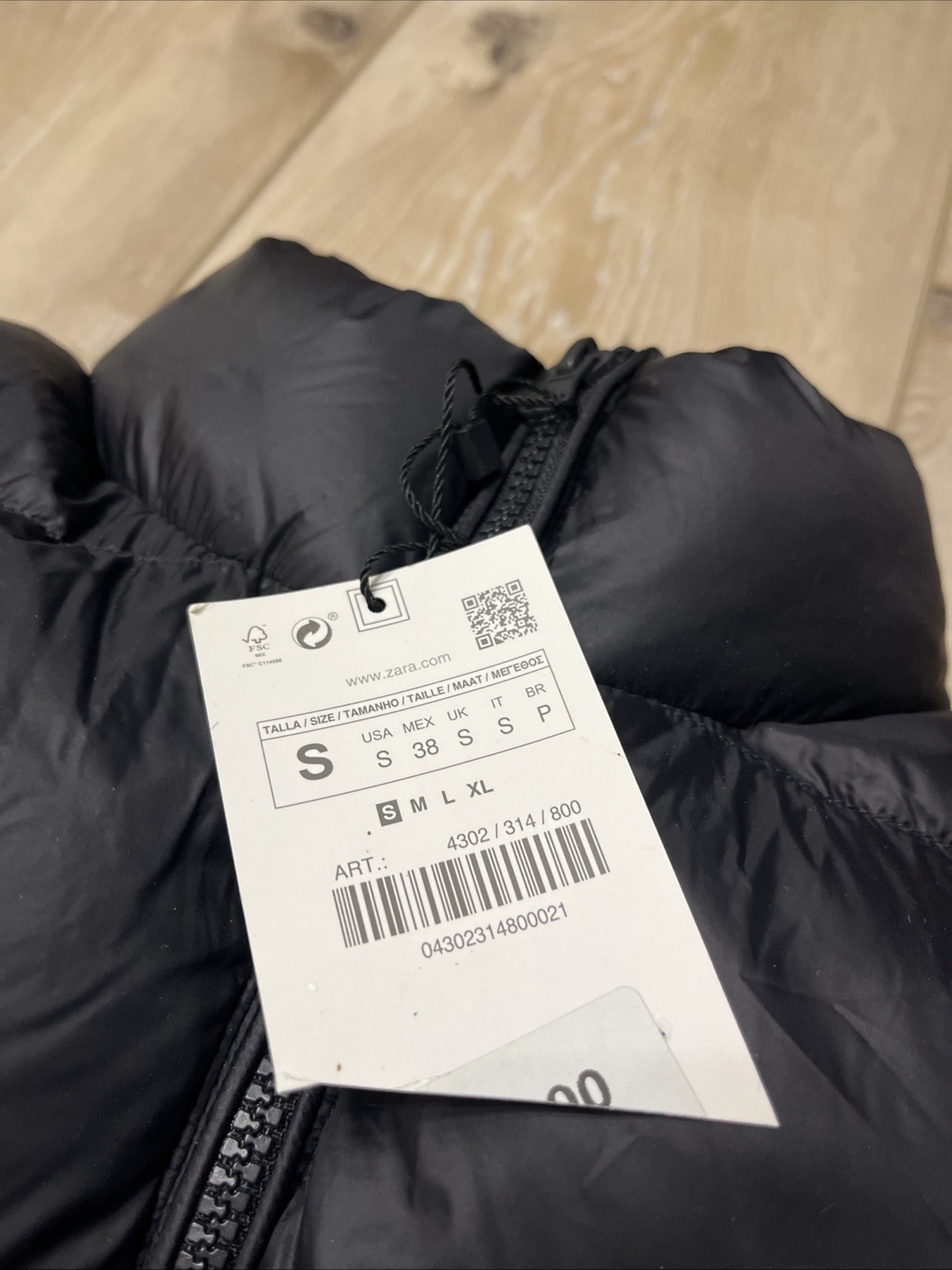 Zara Men's Black Water-Repellent Puffer Vest, Size Small, New image 4