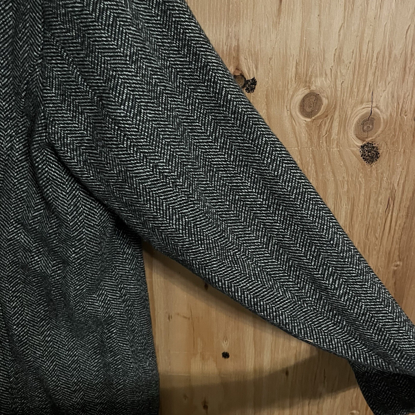 Black/Gray Herringbone Pattern Jacket - St. John’… - image 16