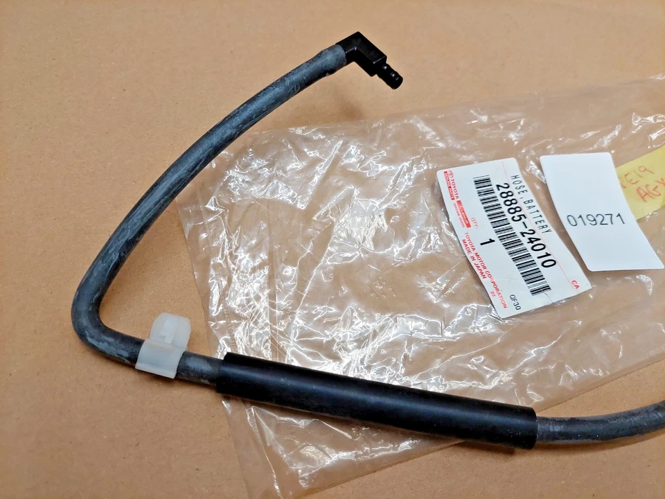 Lexus UX 250H Battery Vent Hose Tube 2019-on 2888524010 Genuine NEW - Image 3 of 4