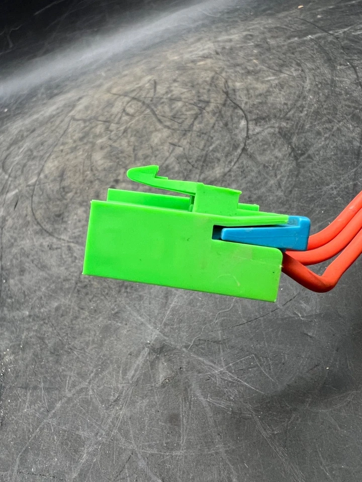 Saturn Vue 2006-2007 3,5 L OEM motor caja de fusibles conjunto coleta arnés de cableado Foto 3 de 4