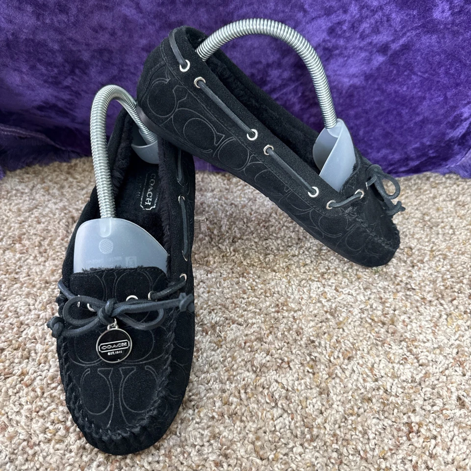 Zapatos sin cordones Coach Antonia para mujer 7:5 negros mocasín zapatilla con encanto forrados Foto 2 de 4