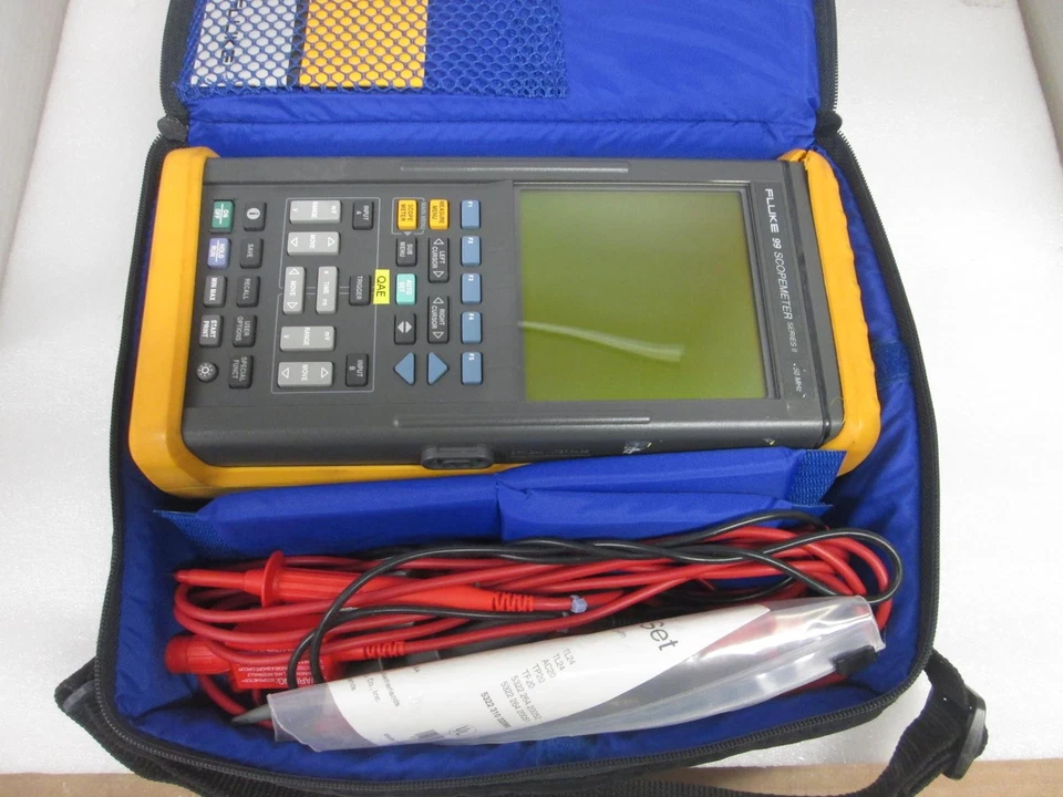 FLUKE 99 SCOPEMETER WITH ACCESSORIES - Image 3 of 3