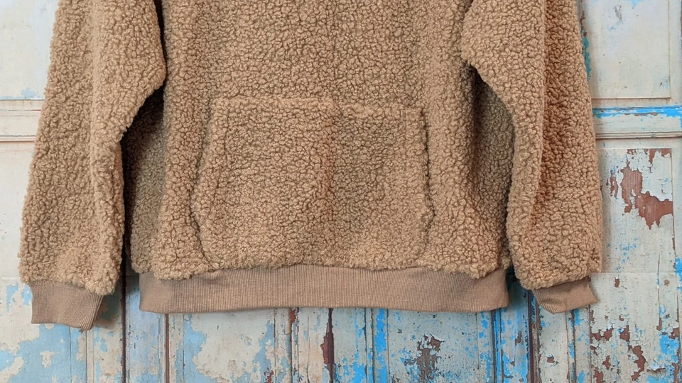 Sudadera con capucha pulóver con bolsillo frontal de lana manga larga tostada talla grande exuberante para mujer Foto 3 de 4