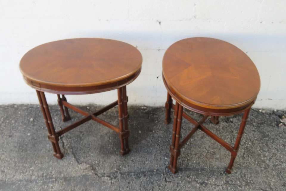 Mesas auxiliares Hollywood Regency un par 5966 Foto 3 de 4