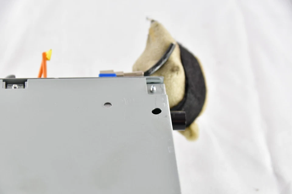 RECEPTOR REPRODUCTOR DE CD RADIO AM FM LAND ROVER 2010-20 JAGUAR 2012-17 OE CF6N18C815JJ Foto 4 de 4