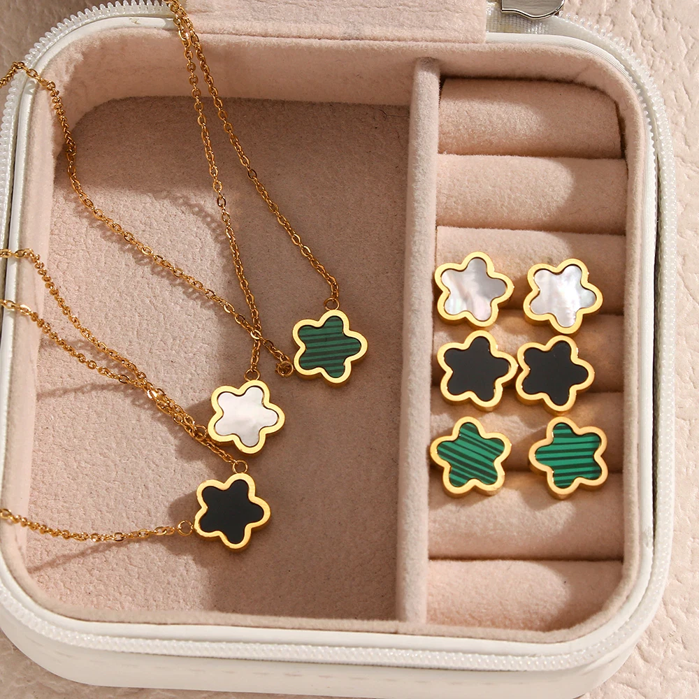 Lucky flower necklace deals
