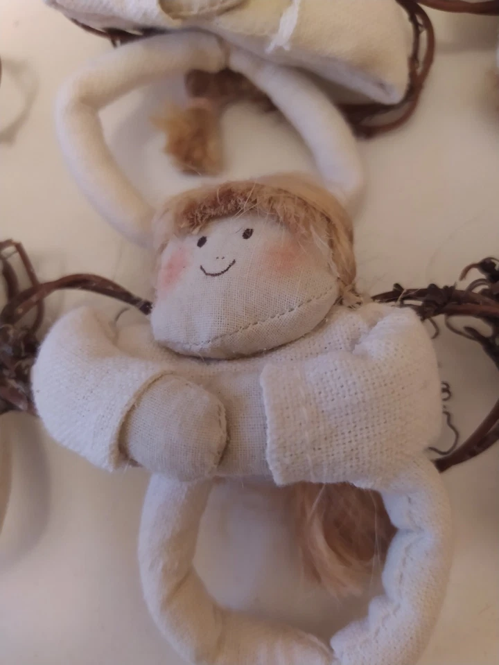 8 Angeli Porta Tovaglioli in tessuto color panna nuovi - Immagine 3 di 4