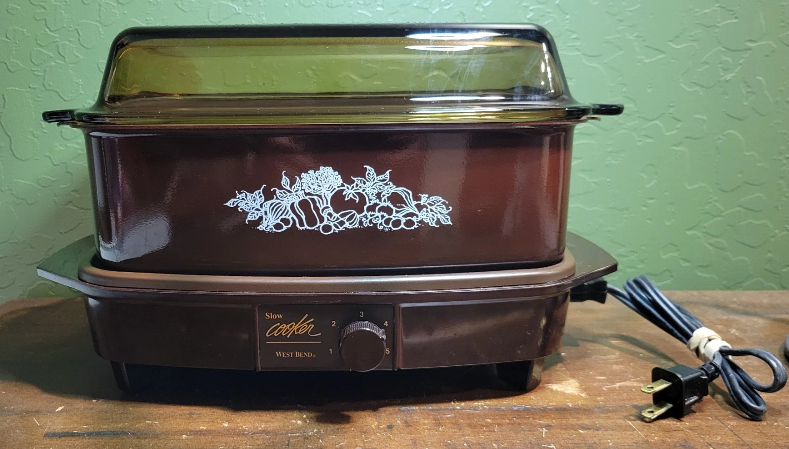 Vintage West Bend 84114 Slow Cooker Brown Amber Glass Lid Made USA 300W Works