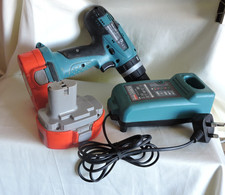 Makita 8391D Combi Drill 18v drill, charger and 2 Batteries (Read description)