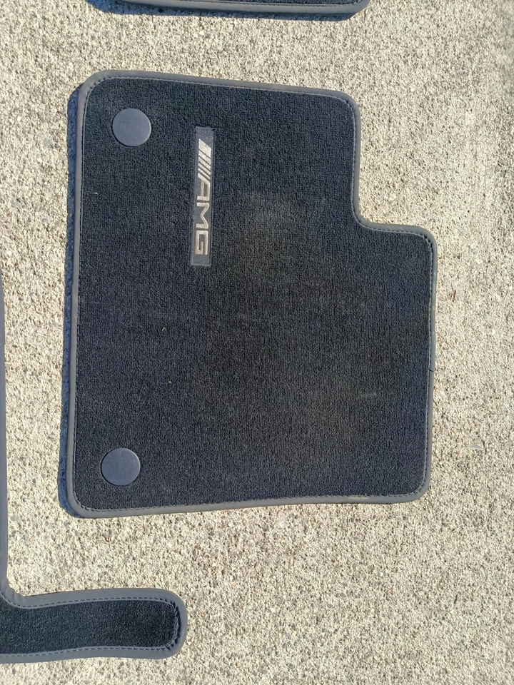 Juego de alfombrillas alfombrillas delanteras y traseras 13-16 Mercedes X166 GL550 GL350 OEM LEER Foto 4 de 4
