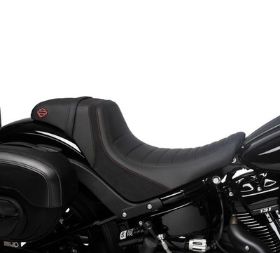 Harley-Davidson Switchback Sitz   rote Naht - Schwarz - 52000786