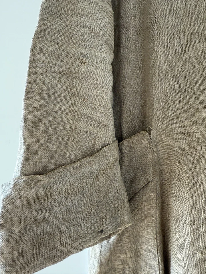 Gabardina vintage años 20 de lino con hebilla trasera con botones de madreperla abertura lateral Foto 4 de 4