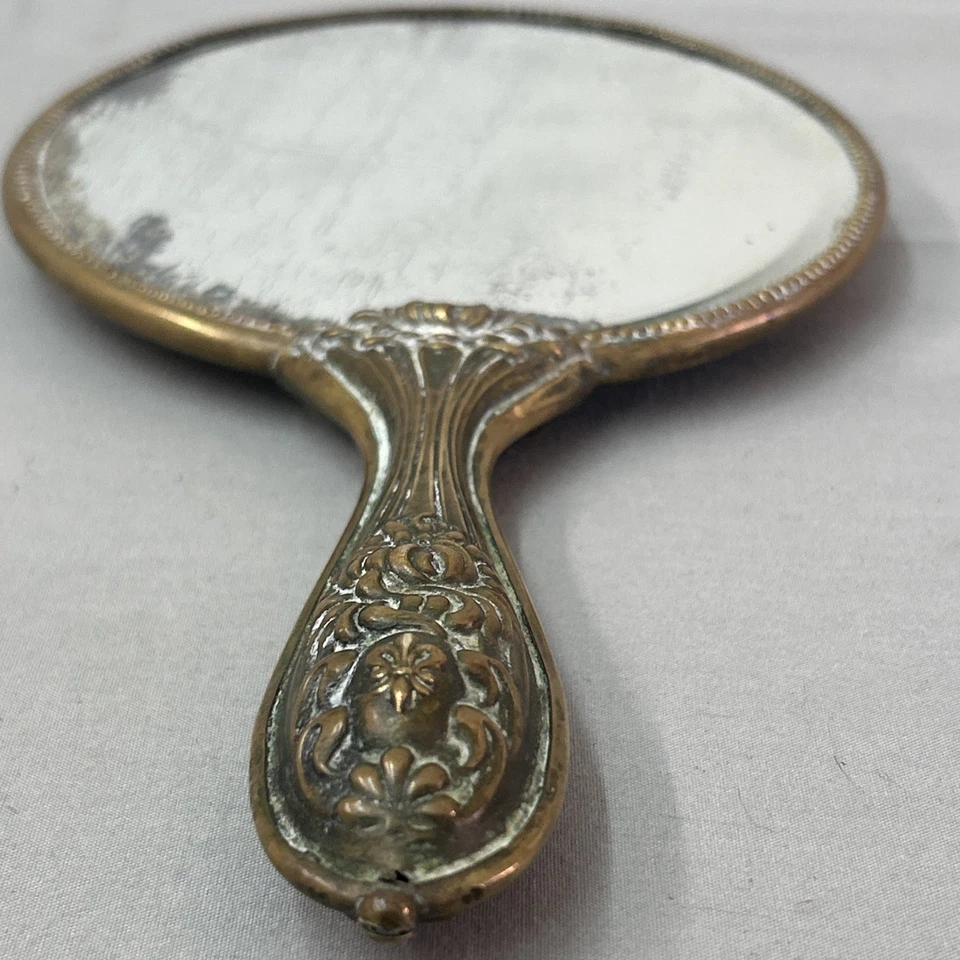 Antiguo tocador Art Nouveau figurativo dama espejo de mano adornado relieve floral Foto 3 de 4