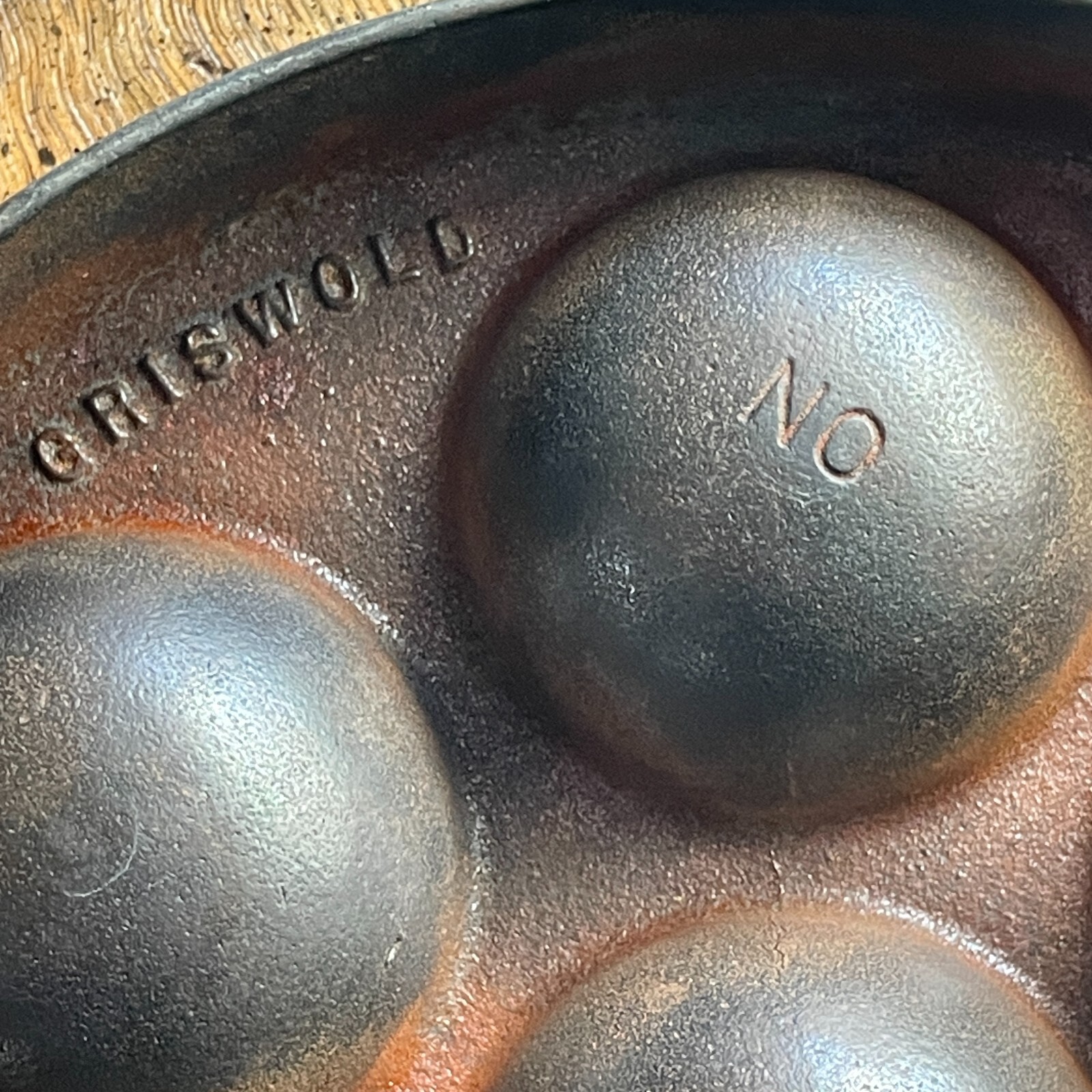 VINTAGE GRISWOLD 962 NO. 32 CAST IRON AEBLESKIVER EGG POACHER PAN