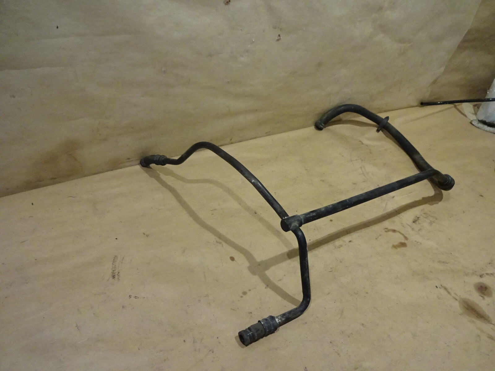 Maserati  Quattroporte 05-06 Head Connecting Breather Pipe  P/N 227573