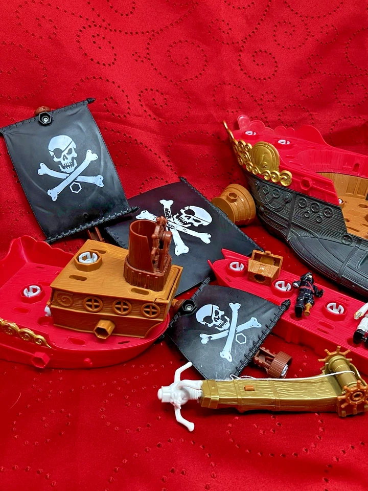 Matchbox Mega Rig Pirate Ship N6087 2009 Original Captain Pirate Flags Vintage - Image 4 of 4