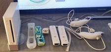 Nintendo Wii Bundle Wiimotes, Nunchucks, Motion Bar, 4 Games Tested And Working