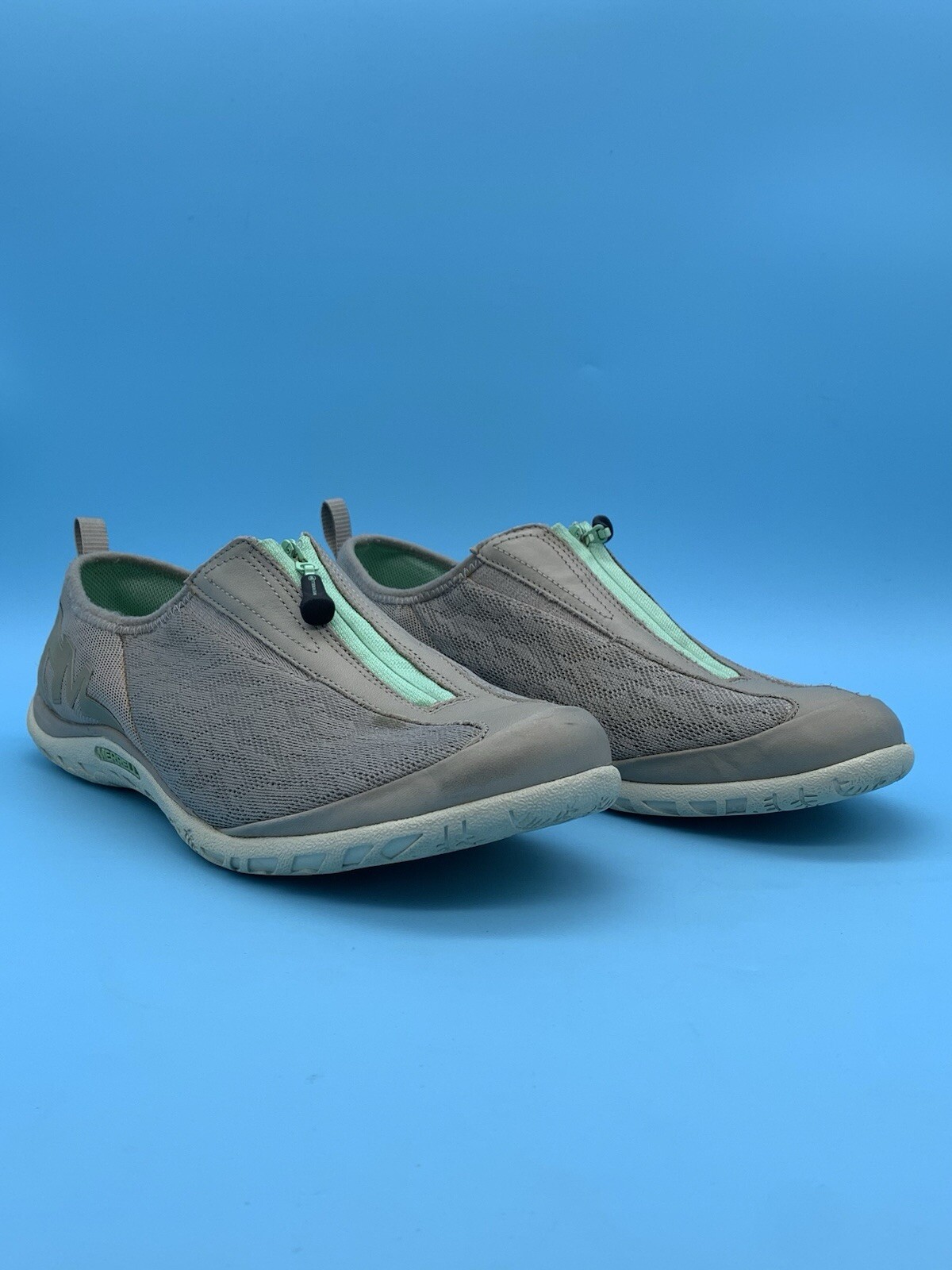 Scarpe da ginnastica Merrell Enlighten Glitz Breeze da donna in rete argento con zip frontale taglia 11