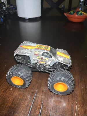 Hot Wheels Monster Jam MAXIMUM DESTRUCTION  1:24  Tom Meents Used