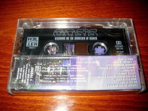 Oasis Standing on the shoulder of giants 2000 MADE IN BULGARIA CASSETTE Rare New - Picture 4 of 5