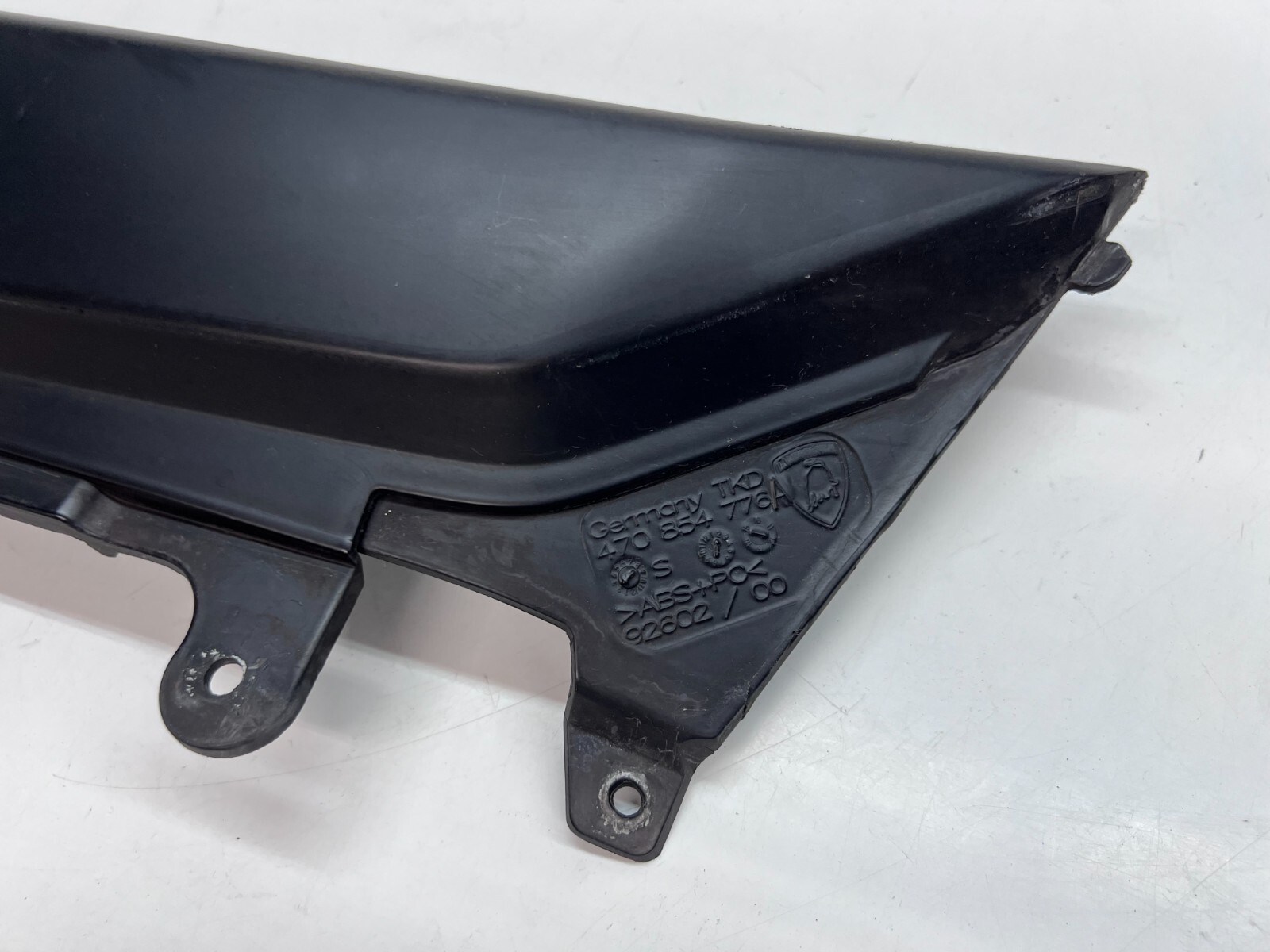 LAMBORGHINI AVENTADOR LP700 PASSENGER RIGHT RH SIDE FENDER TRIM OEM 470854776A