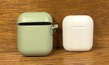 Apple AirPods 1st Generation Wireless Earbuds w Charging Case Tested Working