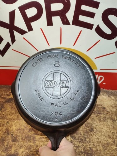 "Fully Restored" GRISWOLD #8 CAST IRON SKILLET  Slant Logo Seasoned Flat