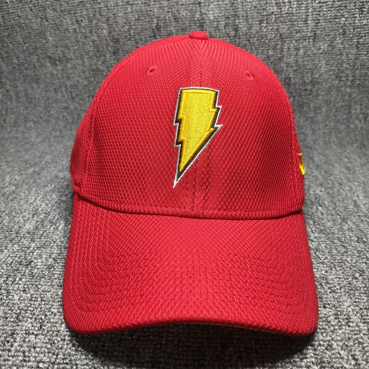 New Era Shazam Red Hat Cap Yellow Lightning Bolt Logo DC Comics