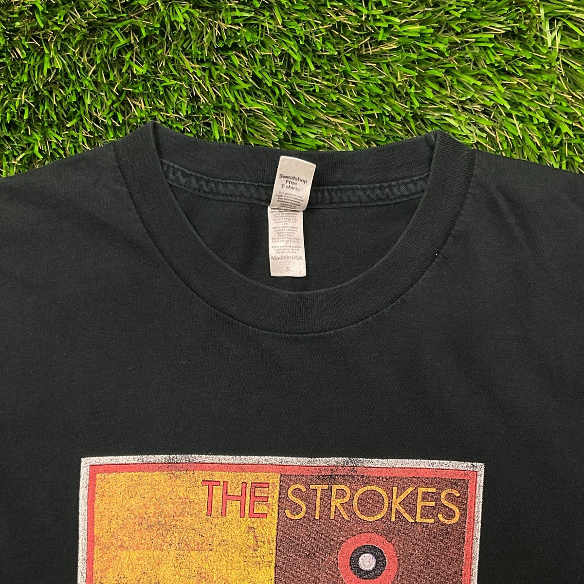 The Strokes ROOM ON FIRE ヘインズ 半袖 Tシャツ The Strokes ROOM ON FIRE ヘインズ 半袖 Tシャツ - メルカリ