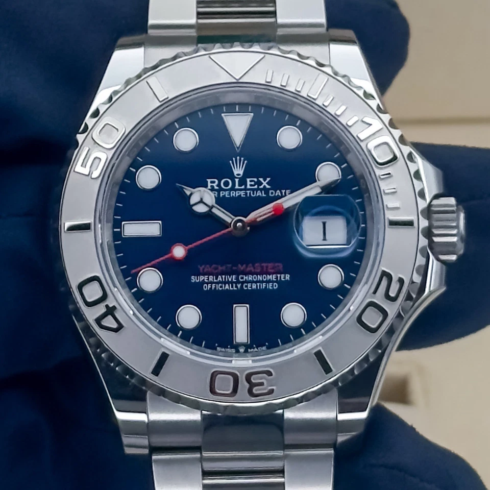 Rolex Yacht-Master 2024 40 mm esfera azul 126622 Foto 3 de 4