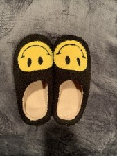 Smiley Face Happy Face Slippers Cozy Comfort Size Small - Be Happy