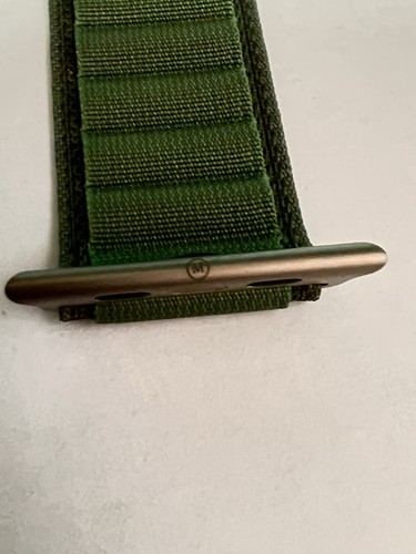 Bracelet original Apple Alpine Loop pour montre Ultra - Vert, moyen (49 mm) - Photo 2 sur 4