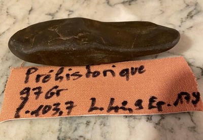 Ein ''exotischer'' Felsen (Dolerit oder Metadolerit) von 97 g