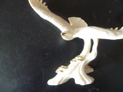 Lennox Precious Freedom American Eagle Cream and gold figurine 5 inch