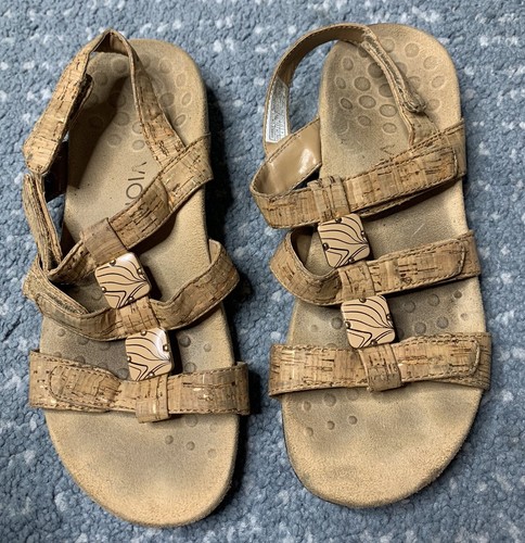 Sandalias Vionic Talla 6 Ámbar Estampado Corcho Correa en el Tobillo Tostadas Cómodas