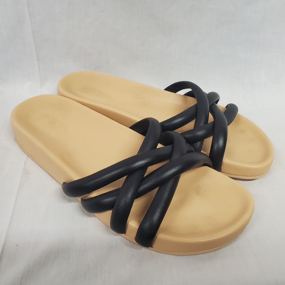 Slides Size Pacific Cushy Black Tan Woven Sandals