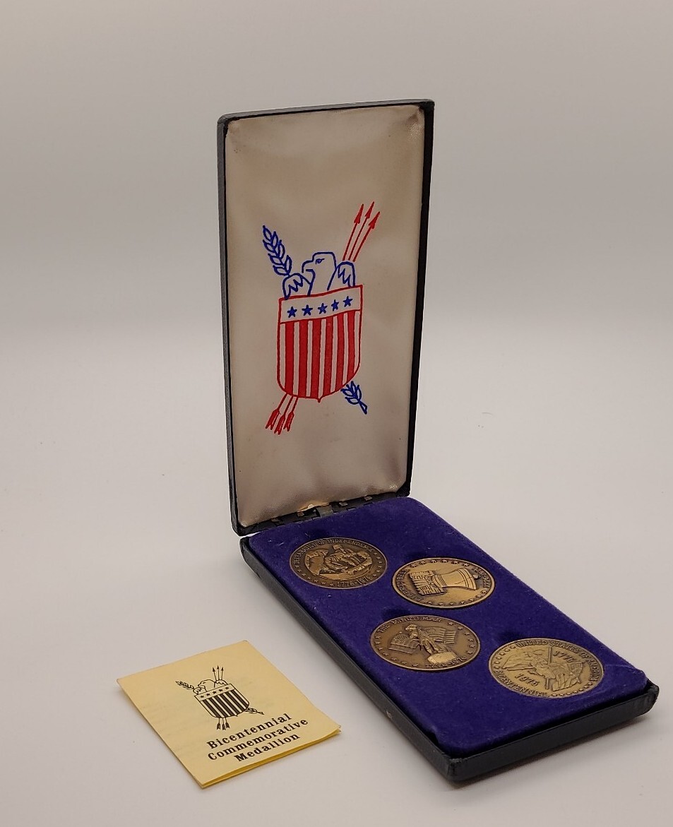 US Bicentennial Commemorative 1776-1976 Spirit of 76 - Four US Bicentennial Commemorative 1776-1976 Spirit of 76 - Four